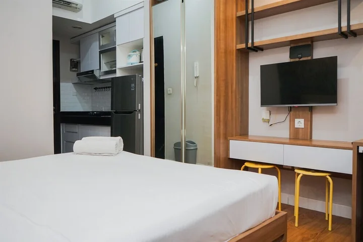 Legok: Homey And Cozy Stay Studio Room At Casa De Parco Apartment