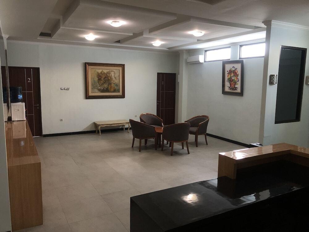 Тангеранг: Bening Asri Guesthouse