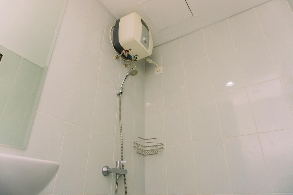 Legok: Elegant And Nice Studio Casa De Parco Apartment Near Ice Bsd
