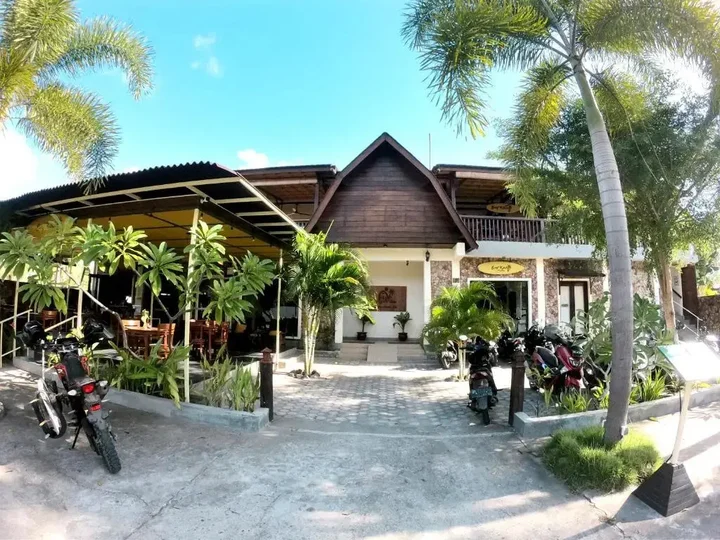 Прайя: Bruga Villas Restaurant and Spa