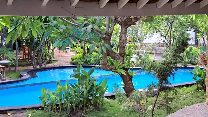 Гили Траванган: Oasis Villas