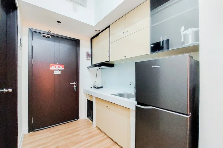 Legok: Simply And Modern Studio At Casa De Parco Apartment