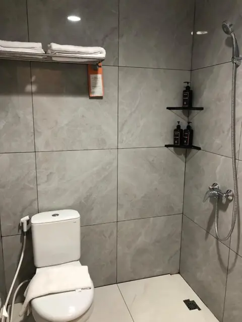 Бандунг: Front One Hotel Pasir Koja Bandung