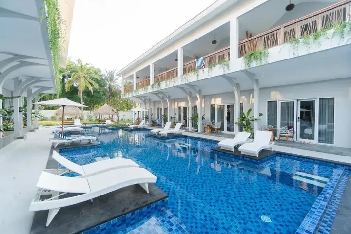 Гили Траванган: sea shell resort