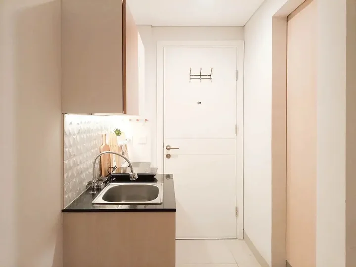 Депок: Elegant And Cozy Studio Barsa City Apartment