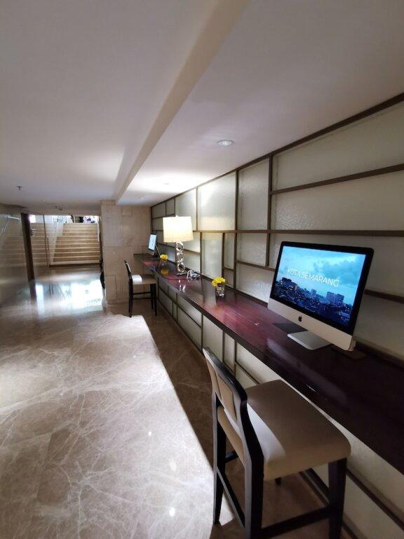 Семаранг: Warhol Residences Simpang Lima