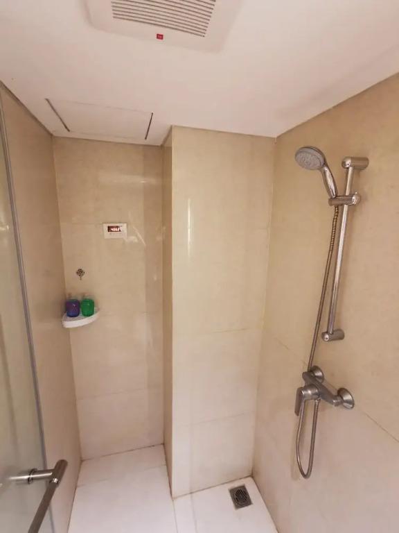 Семаранг: Warhol Residences Simpang Lima