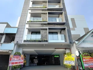 Суракарта: Nata Azana Hotel Solo