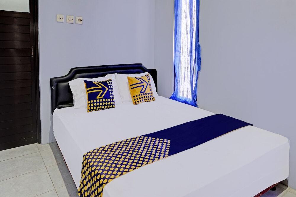 Маланг: OYO Life 92353 Purnama Syariah Guest House