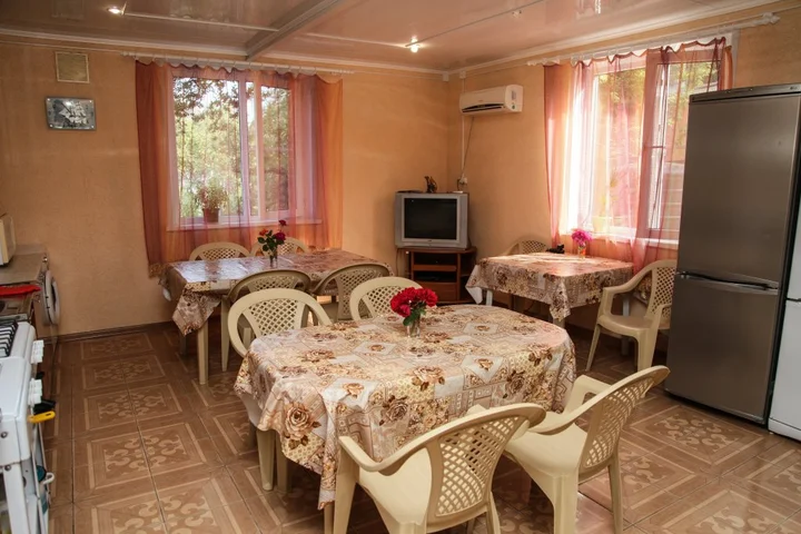 Голубицкая: Amur Guest House