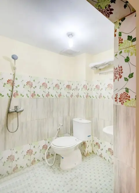 Медан: 252 Royal Homestay By OYO
