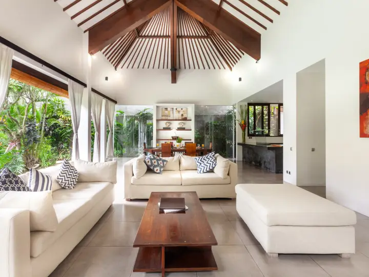 2BR Villa Alice Dua in Seminyak — фото 3