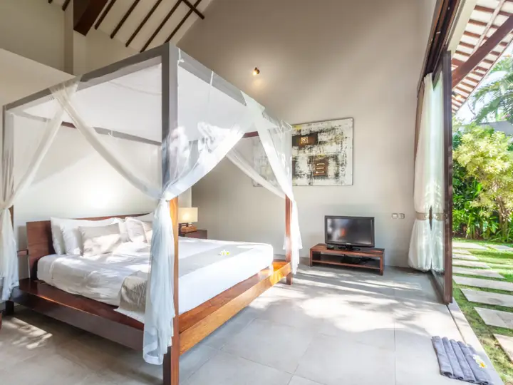 2BR Villa Alice Dua in Seminyak — фото 5