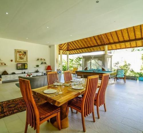 Пурвакерти: Villa Moana