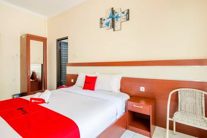Hasanah Guest House Gajayana by Reddoorz — фото 5