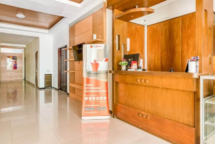 Маланг: Hasanah Guest House Gajayana by Reddoorz