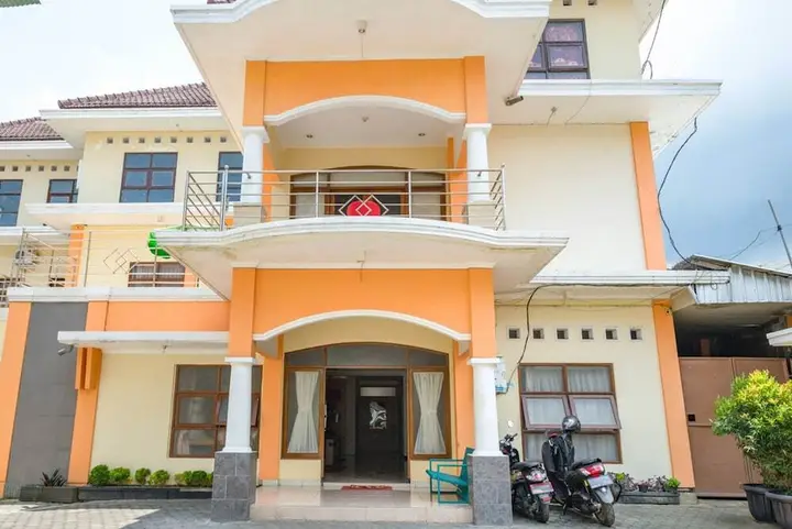 Hasanah Guest House Gajayana by Reddoorz — фото 1