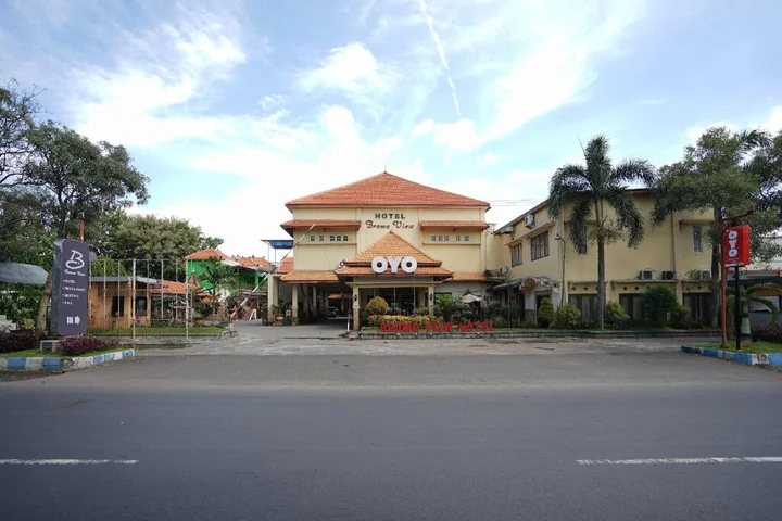 Проболинго: Bromo View Hotel