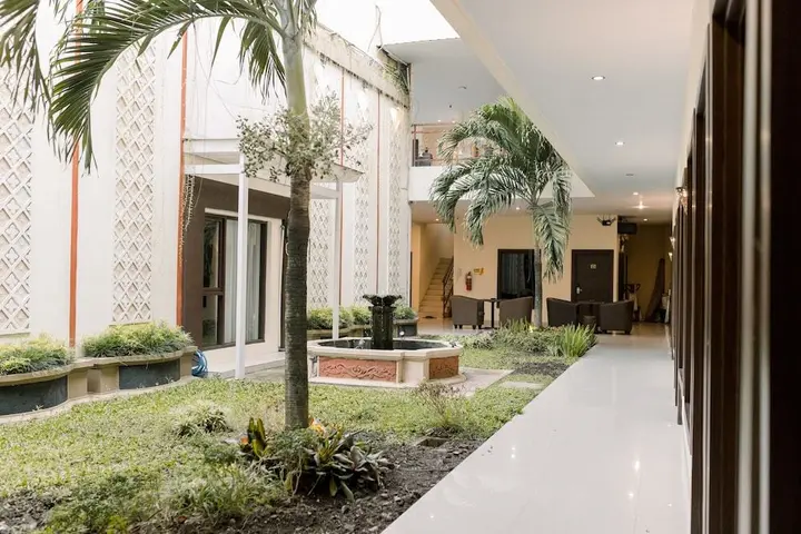 Суракарта: Grand Sahman Hotel
