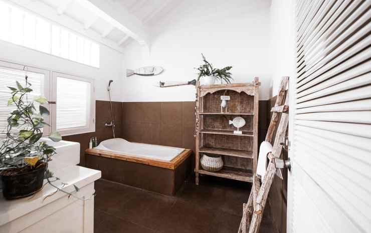 Кута: SooBali White Villa