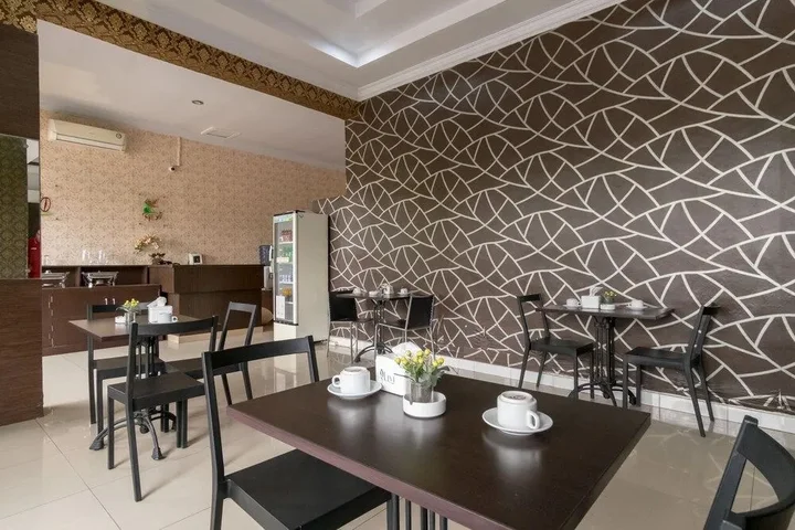 Медан: Oyo 741 Hotel Labuhan Raya