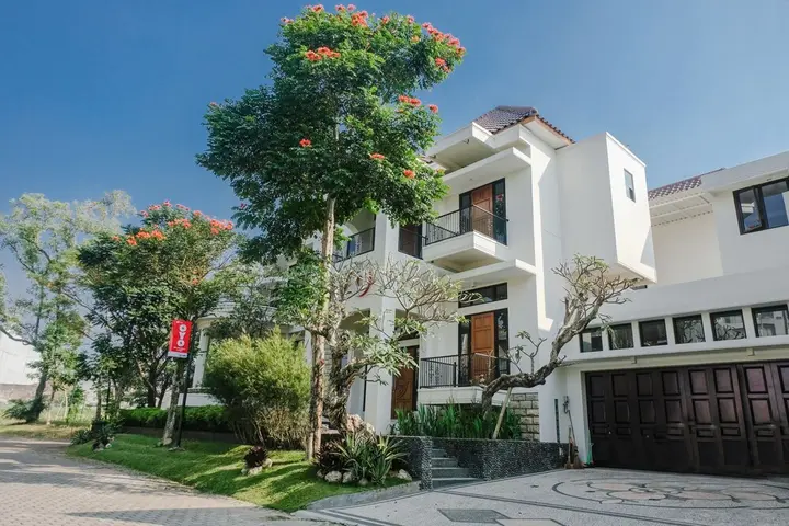 Маланг: OYO 1110 Ijen Butik House