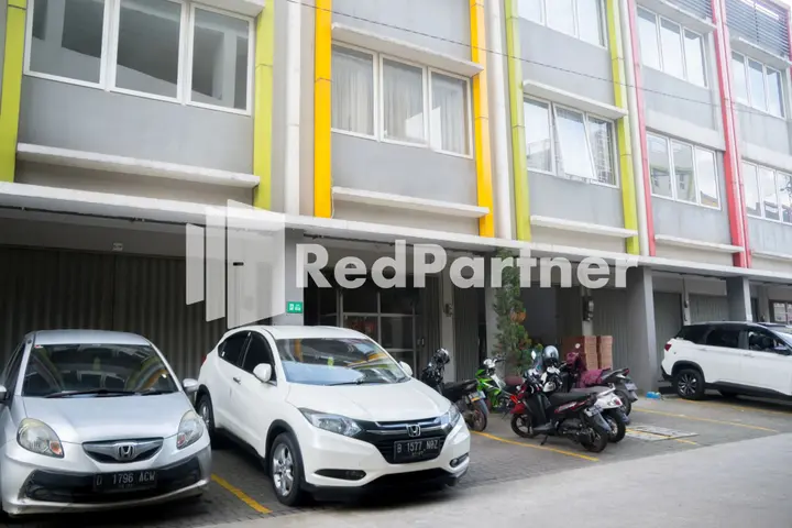 Бандунг: Hotel C18 @ Cibaduyut RedPartner