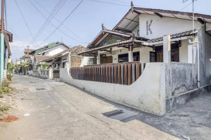 RedDoorz Syariah At Berlian Homestay Wirobrajan — фото 1