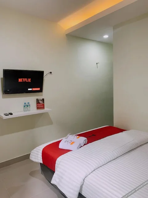 Понтианак: RedDoorz Syariah At Kotabaru M Yamin Street Pontianak