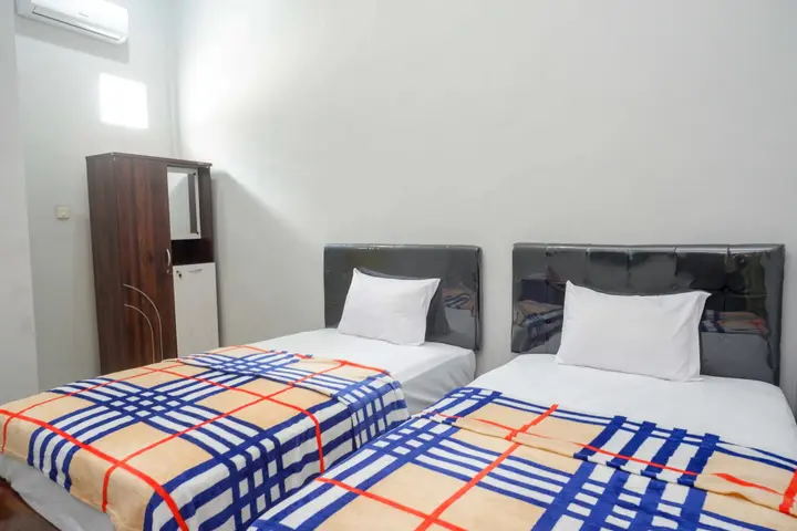 Сукохарджо: RedDoorz near Patung Kuda Solo Baru