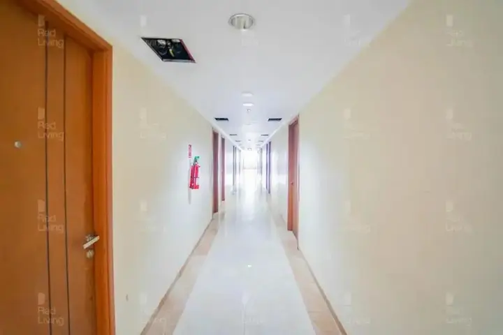 Депок: RedLiving Apartemen Green Lake View Cimanggis - WIN Property