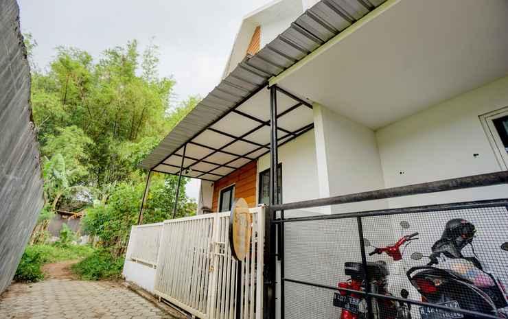 Маланг: Spot on 90686 Griyapram Backpacker Syariah