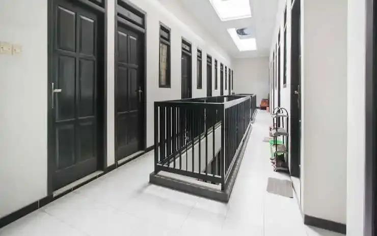 Маланг: SPOT ON 90902 Marhaban Guesthouse Syariah