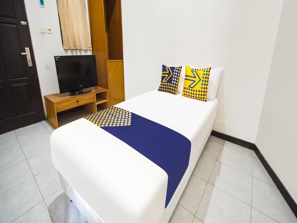 SPOT ON 90902 Marhaban Guesthouse Syariah — фото 1