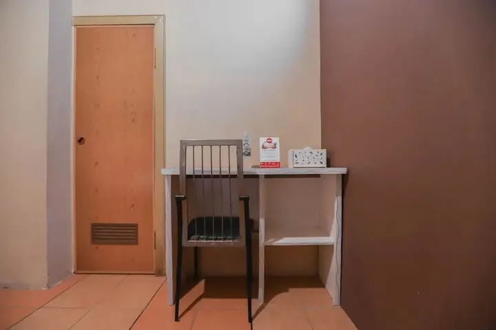 Тангеранг: OYO 298 Gemilang Guesthouse