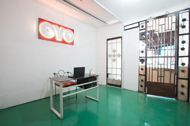 Тангеранг: OYO 298 Gemilang Guesthouse