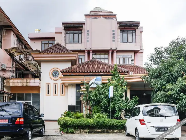 OYO 3759 Delima Guest House Syariah — фото 1