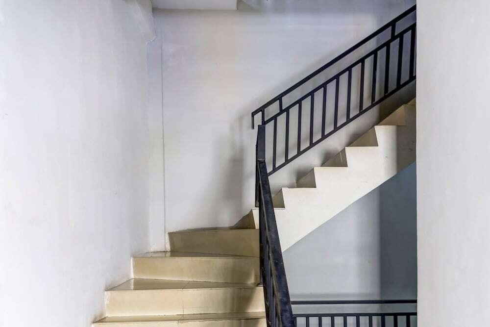Батам: OYO 91296 Nagoya Guesthouse