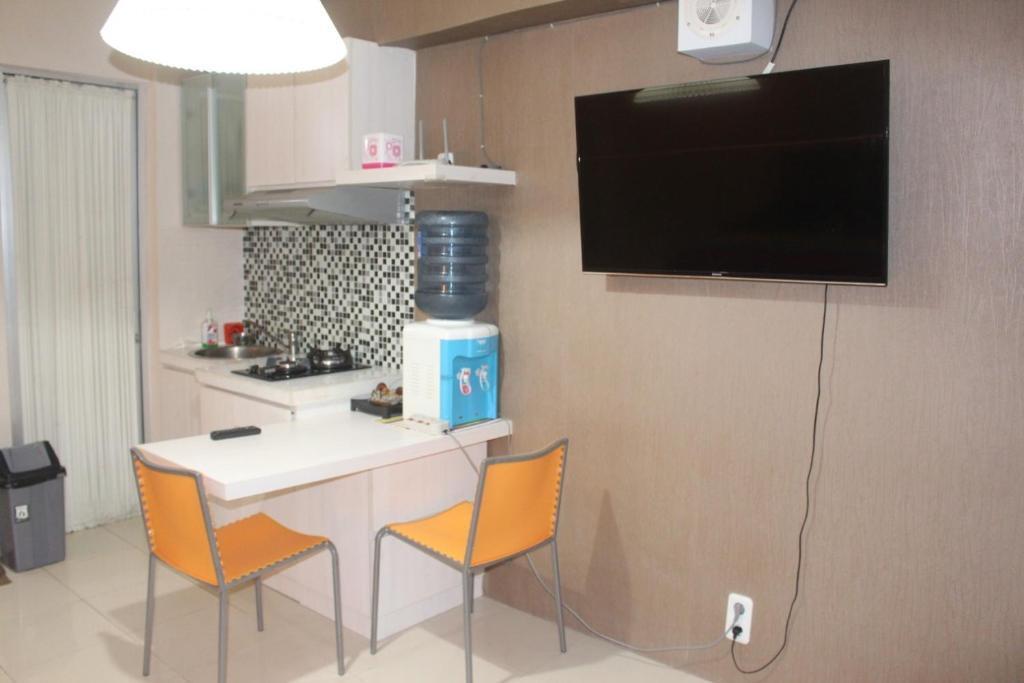 Джакарта: Channel Stay @ Bassura City Apartment