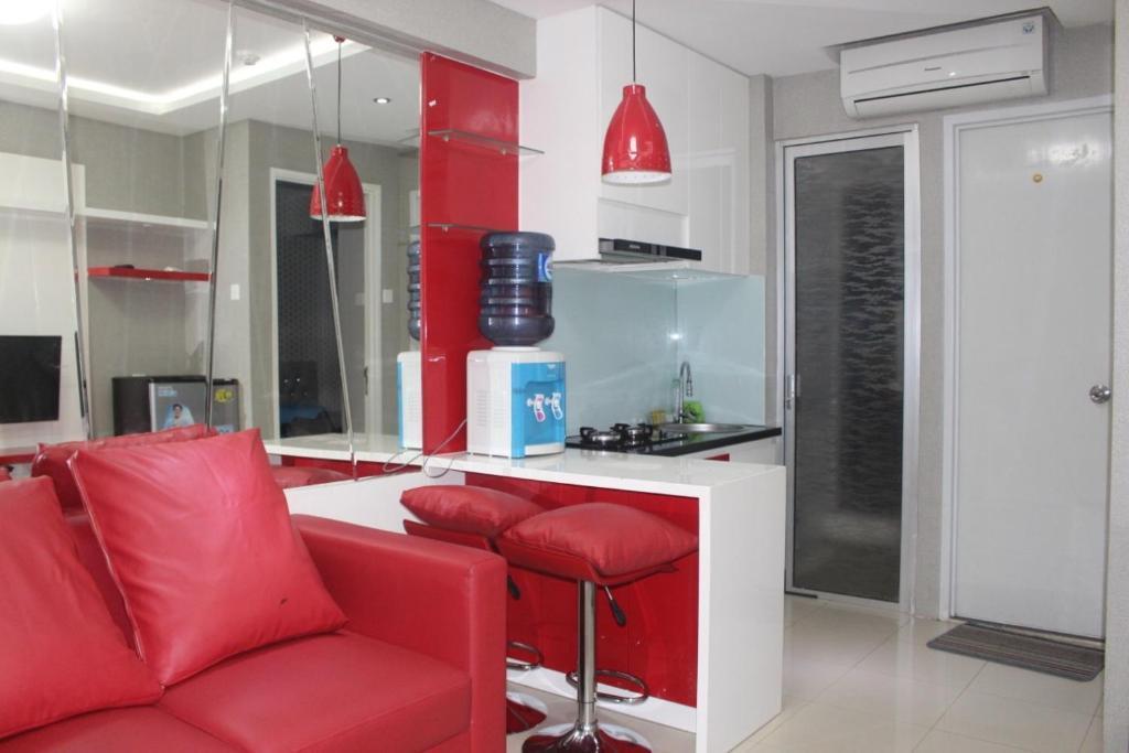 Джакарта: Channel Stay @ Bassura City Apartment