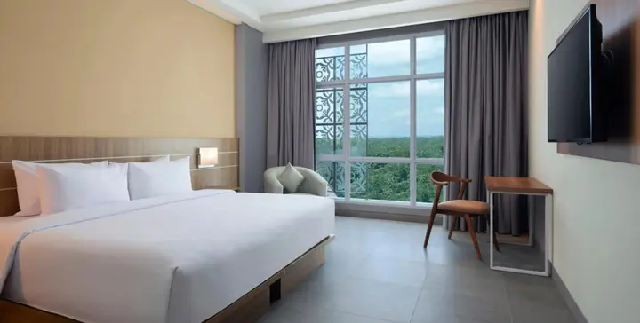 Батуретно: Hotel Santika Gunung Kidul