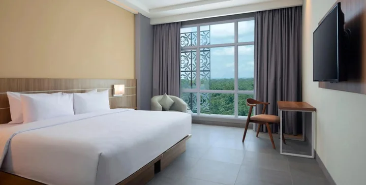 Батуретно: Hotel Santika Gunung Kidul