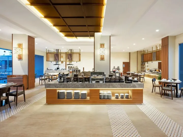 Батуретно: Hotel Santika Gunung Kidul