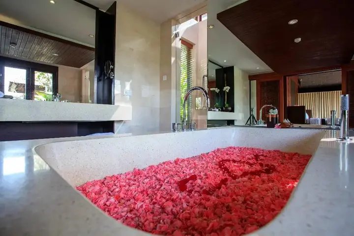 Сукавати: The Sanctoo Villa