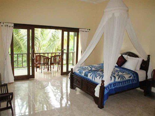 Бунутан: Bali Bhuana Beach Cottages