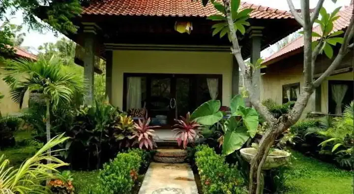Бунутан: Bali Bhuana Beach Cottages