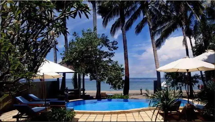 Бунутан: Bali Bhuana Beach Cottages