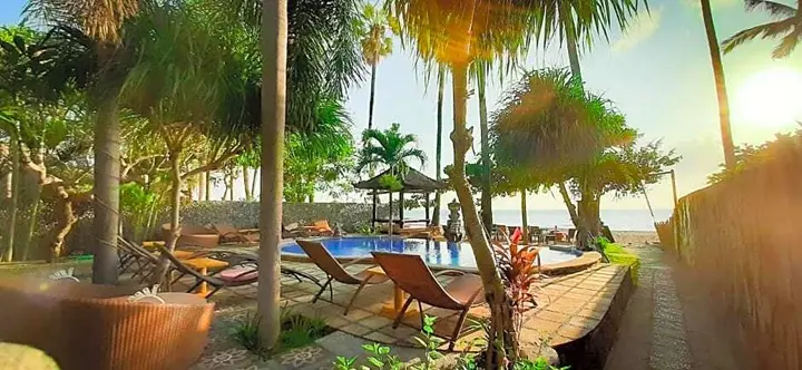 Бунутан: Bali Bhuana Beach Cottages