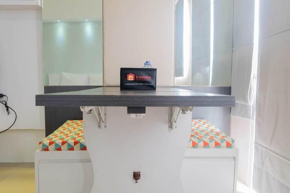 Депок: Strategic Studio Room Park View Condominium Apartment