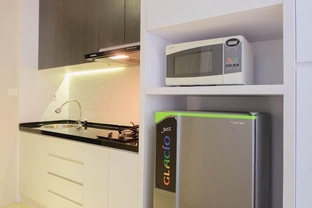 Депок: Strategic Studio Room Park View Condominium Apartment